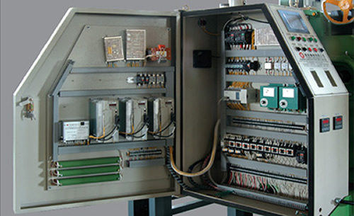 Fully Automatic Veneer Core Builder
